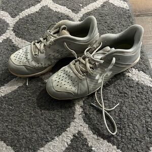 Under Armour Youth Gray cleats